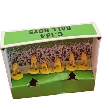 Subbuteo SIX BALL BOYS #C134 In Original Reference Box