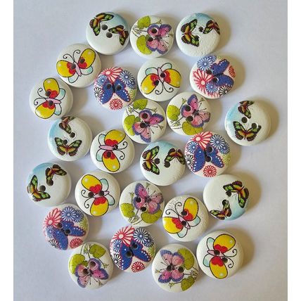25 Butterfly Patterned Round Wooden Buttons Size 15mm Assorted Designs