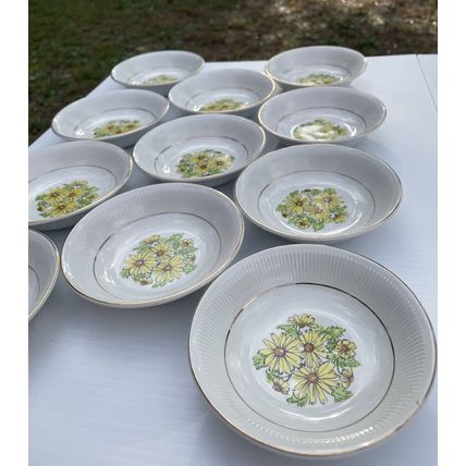 VTG MCM- 11 Fruit/Dessert Sauce Bowls Staffordshire England 5” Summertime Yellow