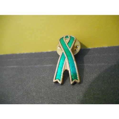 Green Ribbon Lapel Pin