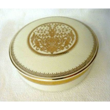 MIKASA MENORAH FESTIVAL OF LIGHTS HANUKAH CHINA & GOLD ROUND TRINKET BOX NOS
