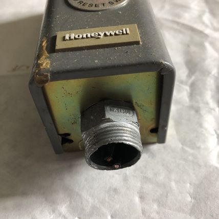 Honeywell L4008E 1305, L4008E1305 HIGH LIMIT CONTROL,AA