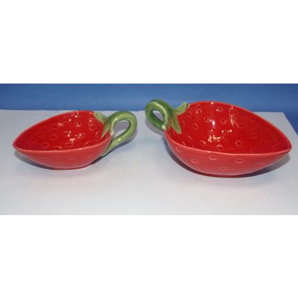 Set 2 Mint Rare Vintage Ceramic Strawberry Candy Trinket Dish Bowl Unique