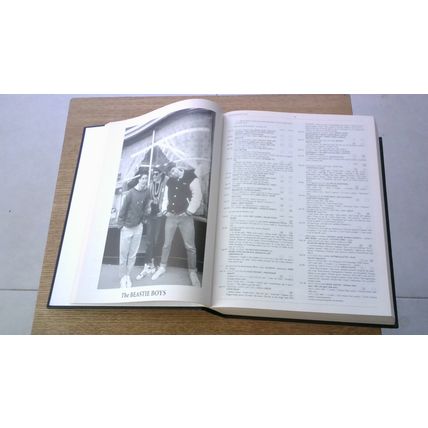 The Essential Rock Discography. Martin C. Strong (Hardback) Canongate Books 2006
