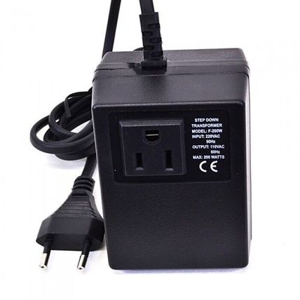 TRANSFORMADOR CORRIENTE 200W PARA USAR EQUIPOS AMERICANOS EN ESPAÑA- CONVERTIDOR