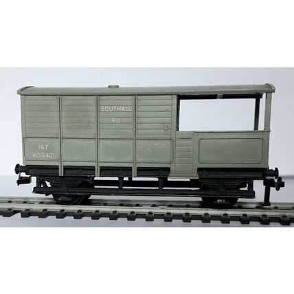 1960's - HORNBY DUBLO / MECCANO GREY GOODS BRAKE VAN - HO/OO - Plain Box