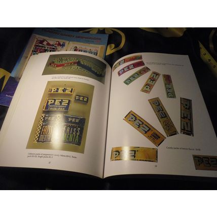 PEZ COLLECTOR'S PRICE GUIDE MAGAZINES LOT! $25.00 Shipped! These are both in NM
