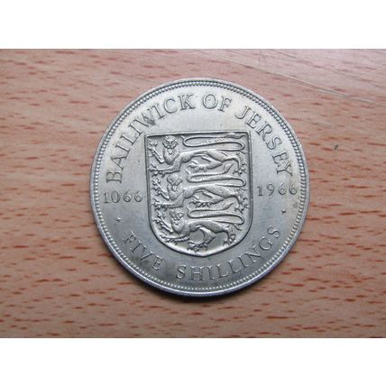 GB 1966 Jersey Elizabeth II 5 Shillings Coin (Battle of Hastings)