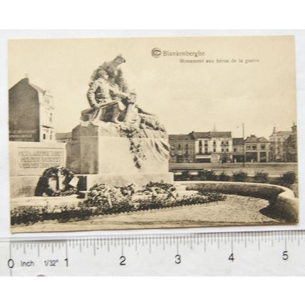 vintage postcard Blankenberge - War Memorial