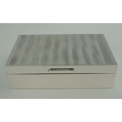 High Quality Sterling Silver Cigarette Box, London 1960, 140mm, total 333g.