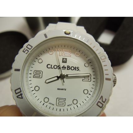 CLOS DU BOIS Wrist Watch White Japan Quartz Movement Metal Case New