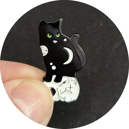 Pin Badge Skull & Cat Enamel Badges Gift Collect 3 cm x 1.7 cm Rock BA122