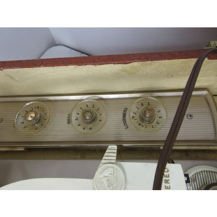 Antique RCA Victor SHP-13 Dual Amplifier Stero-Orthoponic Vinyl Record Player