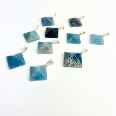 Pyramid Pendants | 20-25mm | Brazil[ ]