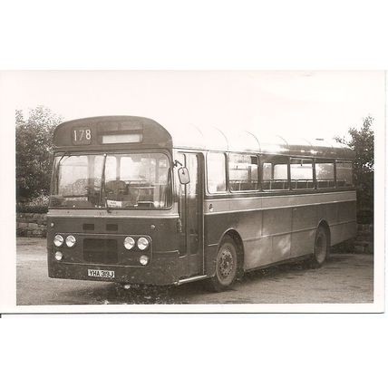 Black & White Photo of Henry Hulley & Sons Ltd. of Baslow - YHA 319J ex. Mid Red