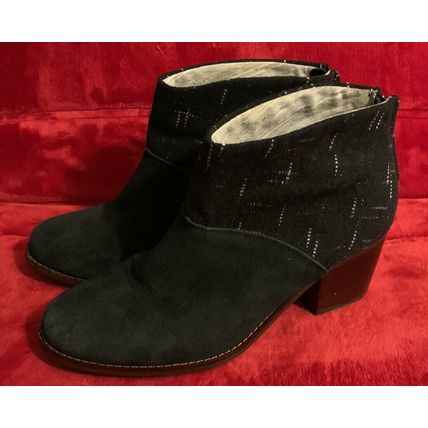 Toms US7 Women’s Suede Black Ankle Boots