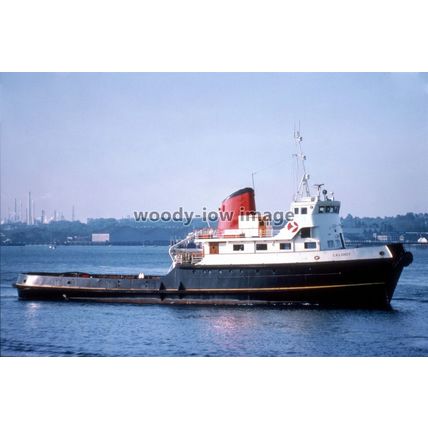 SQ0335 - Red Funnel Southampton Tug-Tender - Calshot - photograph 6x4