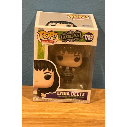 Funko Pop! Beetlejuice - Lydia Deetz #1759 Vinyl Figure (Box & Protector)
