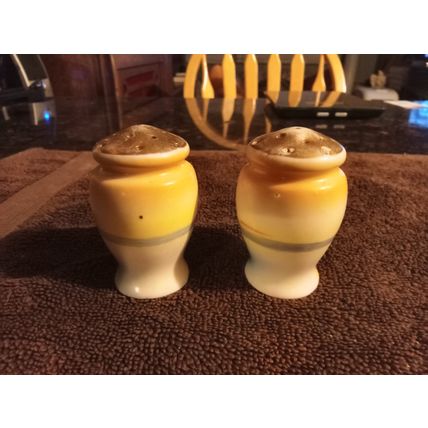 Old Vintage Luster Wear Salt & Pepper Shakers 3" Tall Made In Japan 1930/40s