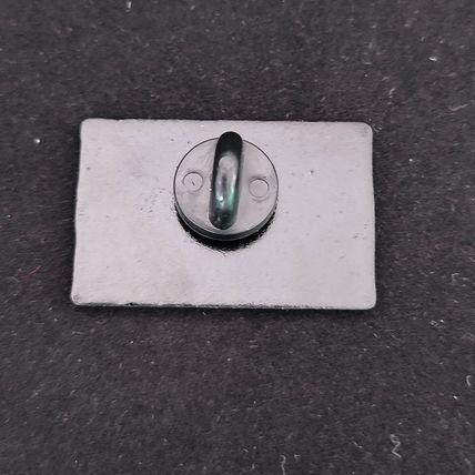 Enamelled Pin Badge Audio Cassette Metal Gift Badges 3cm x 2cm Collectable BA115