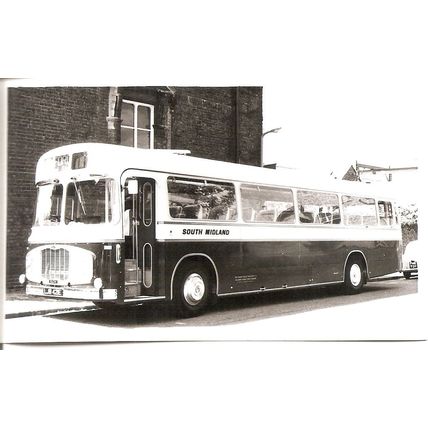 Black & White Photograph of South Midland Motor Services Ltd. - LJB 421E