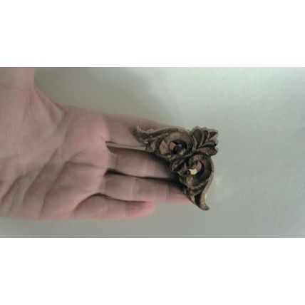 Smaller real wood and metal hair claw clip for fine thin hair
