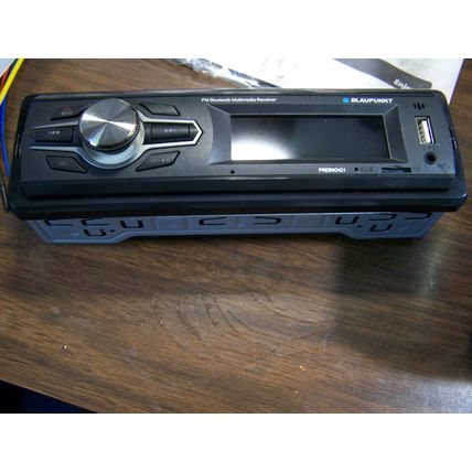 Blaupunkt FM Bluetooth Multimedia Receiver Radio