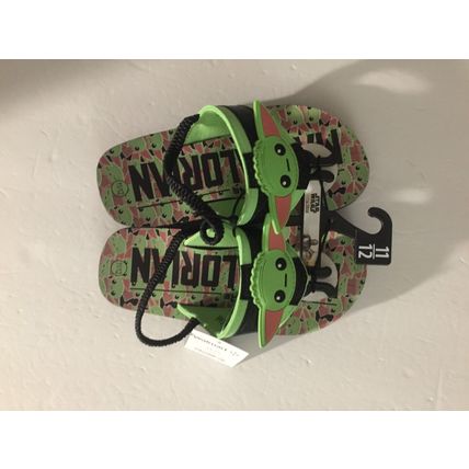 NEW Star Wars Toddler Boys Mandalorian Flip Flops, Size 11/12