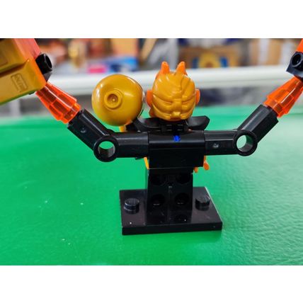 Lego Minifigure Gold Horn Demon (Jin) 80015 Monkie Kid Minifigure