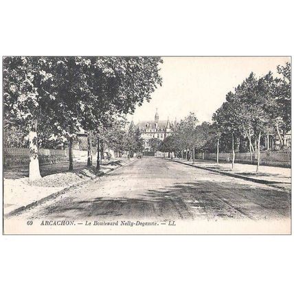 33 - ARCACHON - le Boulevard Nelly Deganne