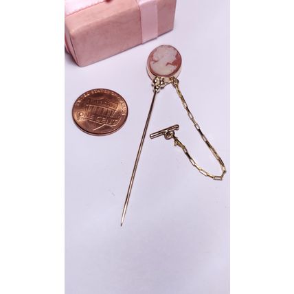 Vintage Bezel Cameo stick Pin and open box chain side safety 14Kt YG Italy#22232