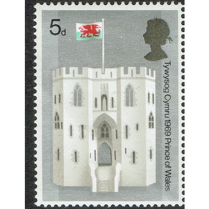 1969 Investiture of Prince of Wales 5d Multicoloured SG802 UM