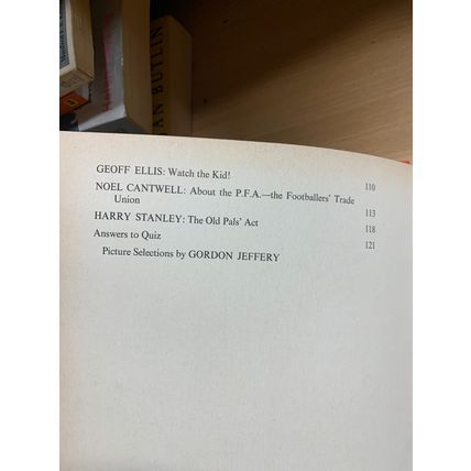 1967 "THE ALL STARS FOOTBALL BOOK No.7" UK SOCCER ANNUAL HARDBACK BOOK (P4)