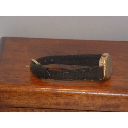 Pre-Owned Women’s Lorus V242-5000 Date Analog Dress Watch