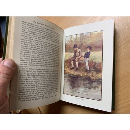 1917 THOMAS HUGHES "TOM BROWN'S SCHOOL DAYS" ILLUSTRATED HARDBACK BOOK (P3)