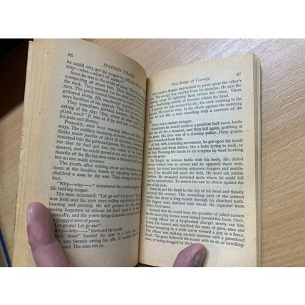 RARE* 1962 STEPHEN CRANE "THE RED BADGE OF COURAGE" CIVIL WAR FICTION BOOK (P2)