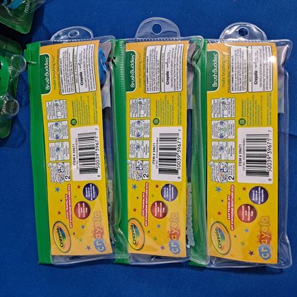 New Lot 6 CRAYOLA TOOTHBRUSH SET Brush Buddies Rinsing Cup Cap & Xtra Travel Kit