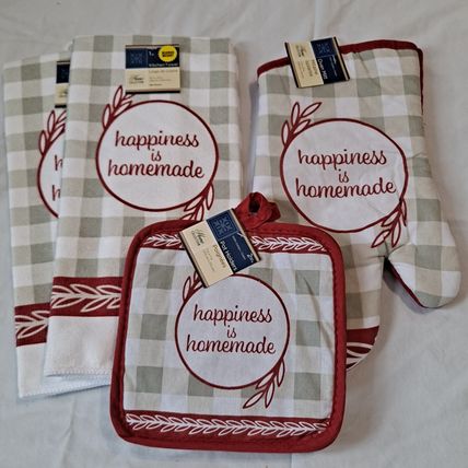 Home Collection HAPPINESS IS HOMEMADE Kitchen TOWEL SET Oven Mitt Pot Holder