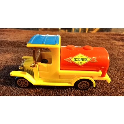 1:43 Scale Old Vintage Model T Sunoco Gas Tanker Truck Yellow & Red