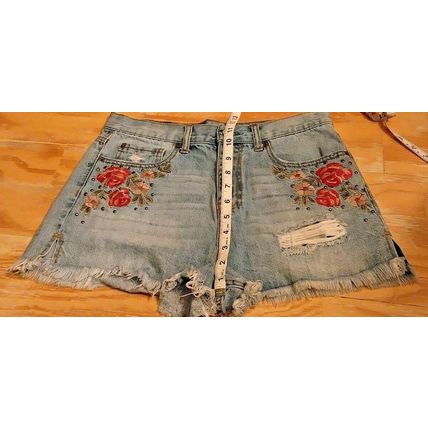 Hippie Laundry Cut-Off Shorts Wms. Size 29 Embroidered & Studs Vintage High Rise