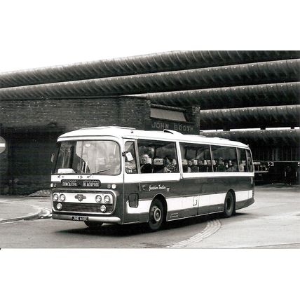 Black & White Photograph of Yorkshire Traction Co. Ltd. - JHE 615E