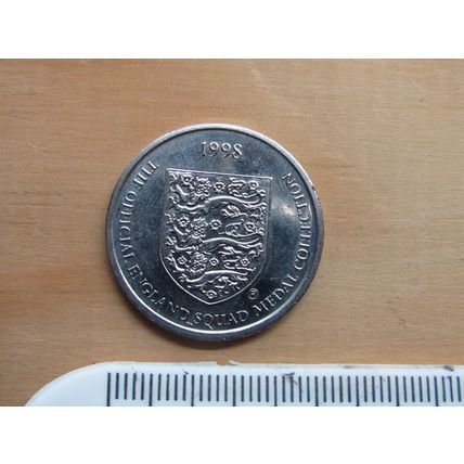 1998 Official England Squad Medal Token Gareth Southgate (e97)