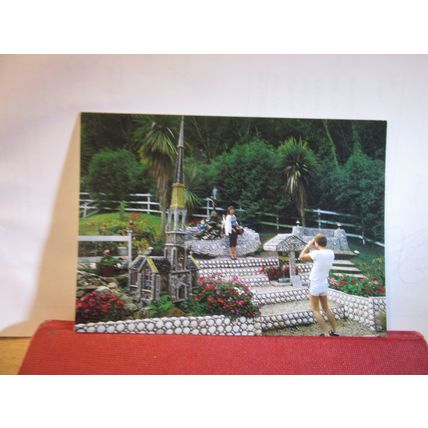 SHELL GARDENS, MONT LES VAUX, ST. BRELADE, JERSEY unused postcard by Jarrold b =