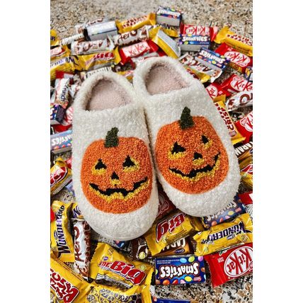 White Halloween Pumpkin Print Plush Slippers (Runs Small, Size Up)