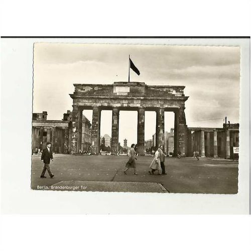 Germany BERLIN Brandenburger Tor Postcard