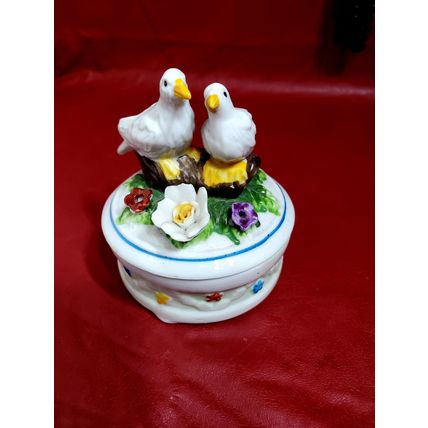 ROC- Taiwan- Trinket Box- Doves- Love Birds- Flowers