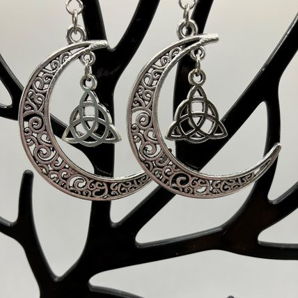 Earrings Hollow Moon Design Retro Elegant Dangle #572