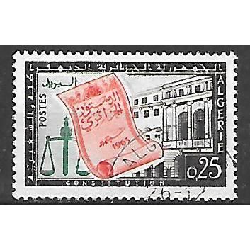 ALGERIE N° 381 YVERT OBLITERE ( USED )