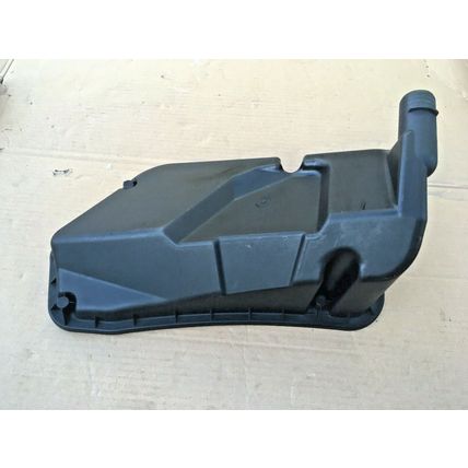 Smart roadster water catch tray below wiper motor / above SAM 0011609V006