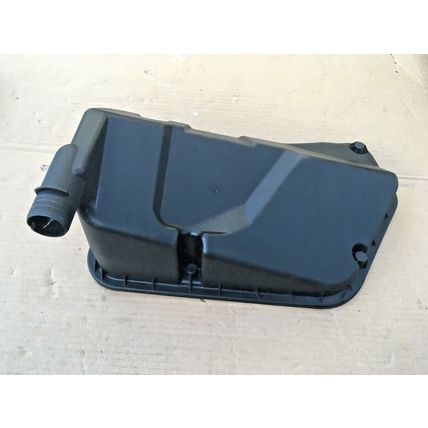 Smart roadster water catch tray below wiper motor / above SAM 0011609V006